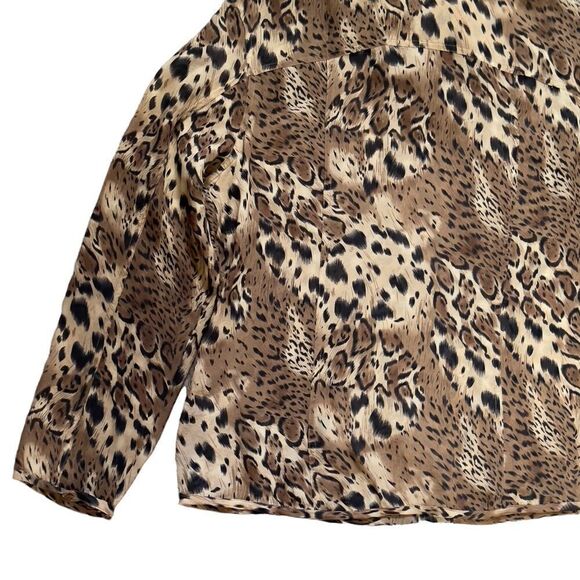 Chico’s Animal Print 💯% Silk Top Sz 1 (M) - Picture 5 of 15